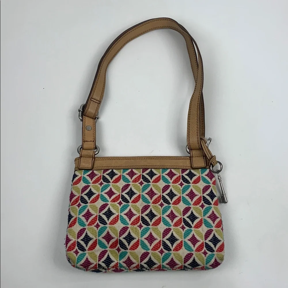Fossil leather trim